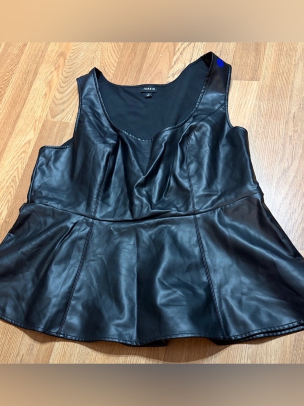 ♠️ Torrid Black Faux Leather Peplum Top 🖤 Sleek Vegan Leather Tank ✨ Size 1x